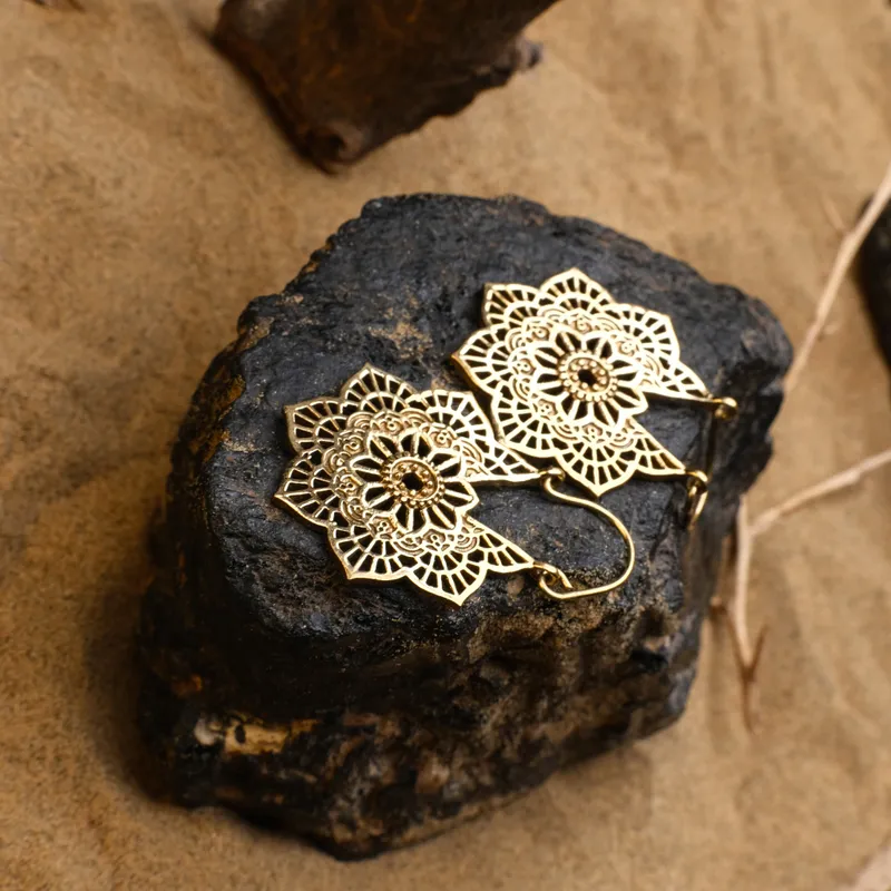 Dhara Earrings