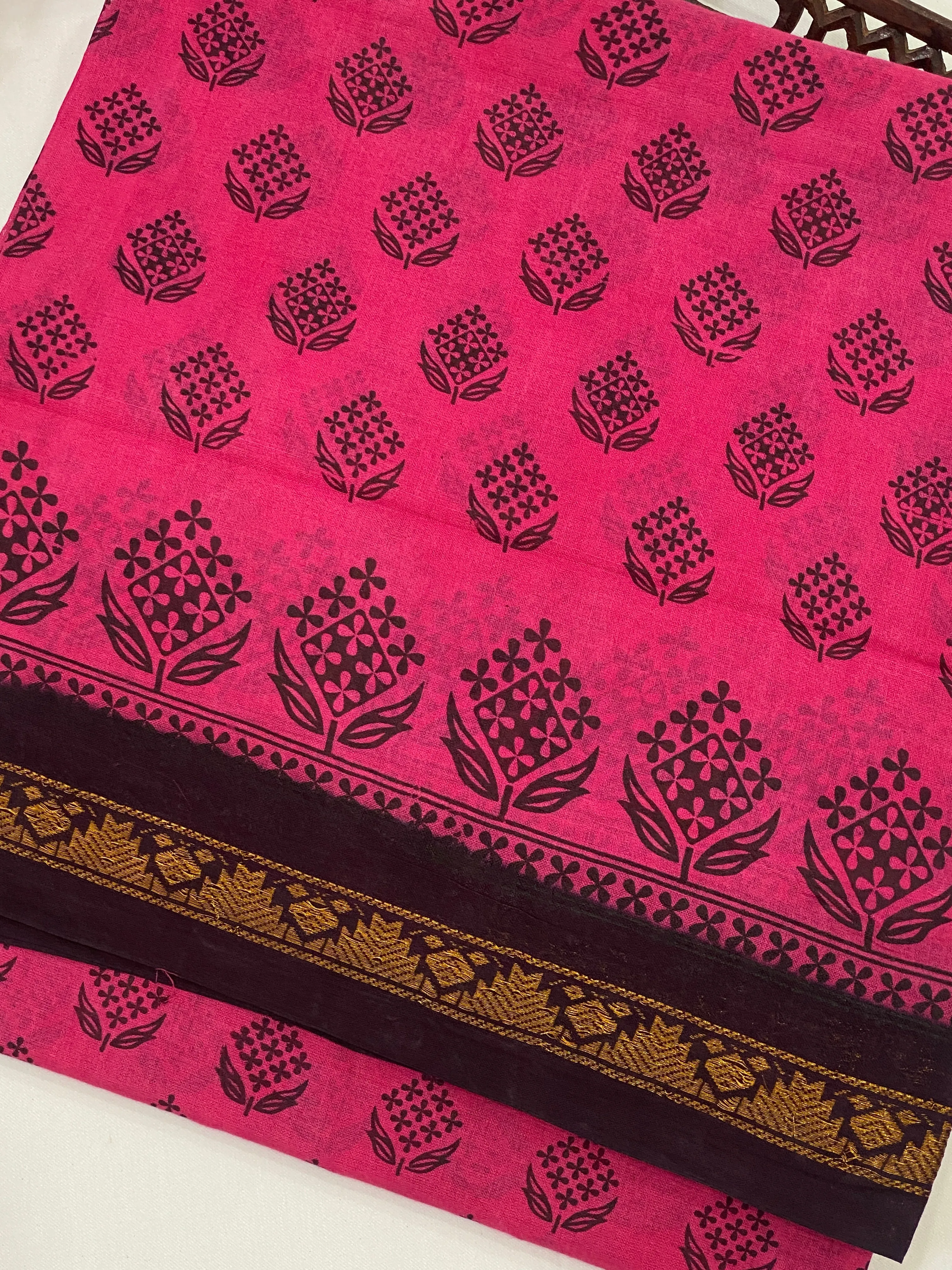 Fabulous Pink Color Pure Sungudi Cotton Saree With Zari Border