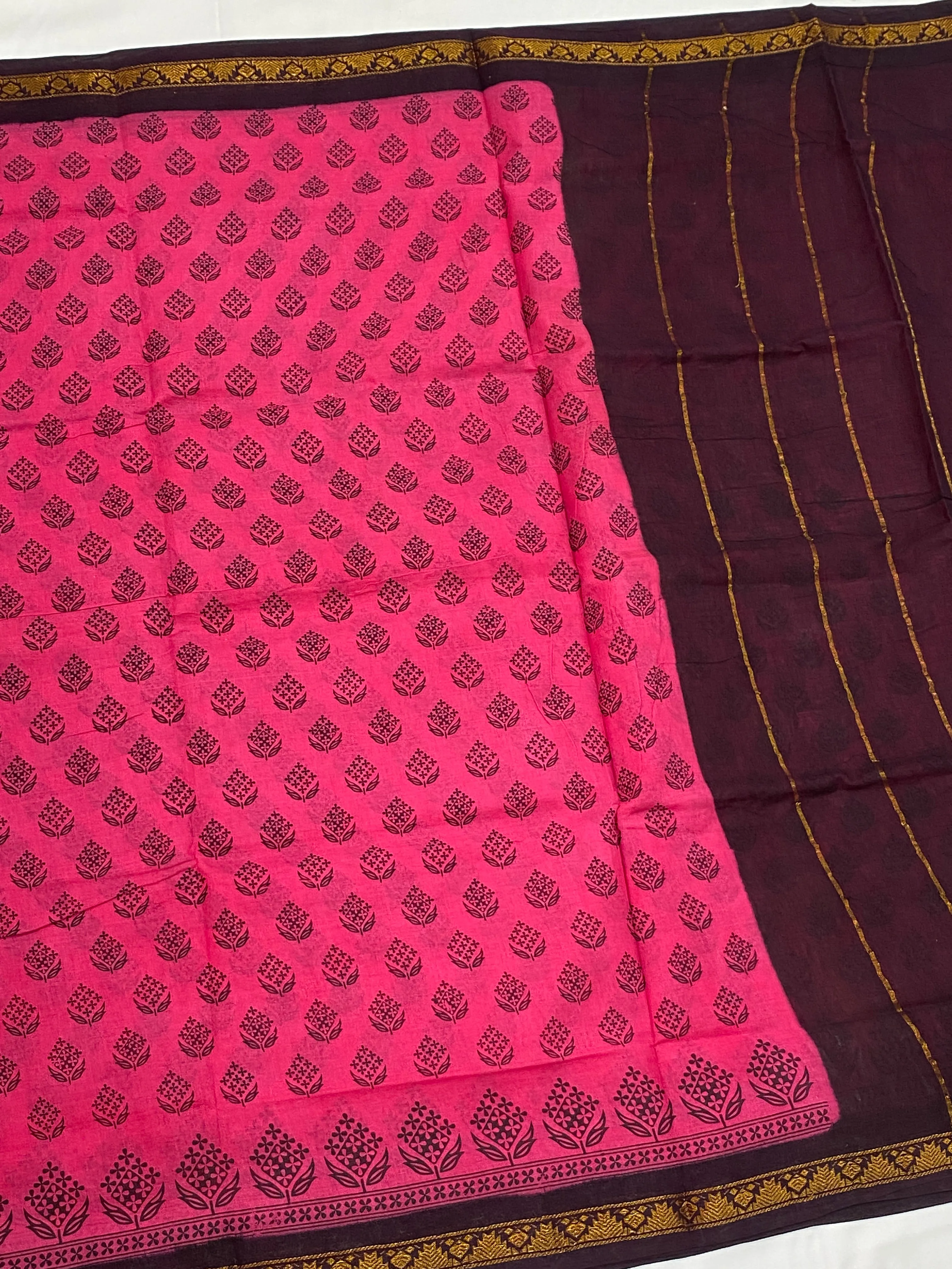 Fabulous Pink Color Pure Sungudi Cotton Saree With Zari Border