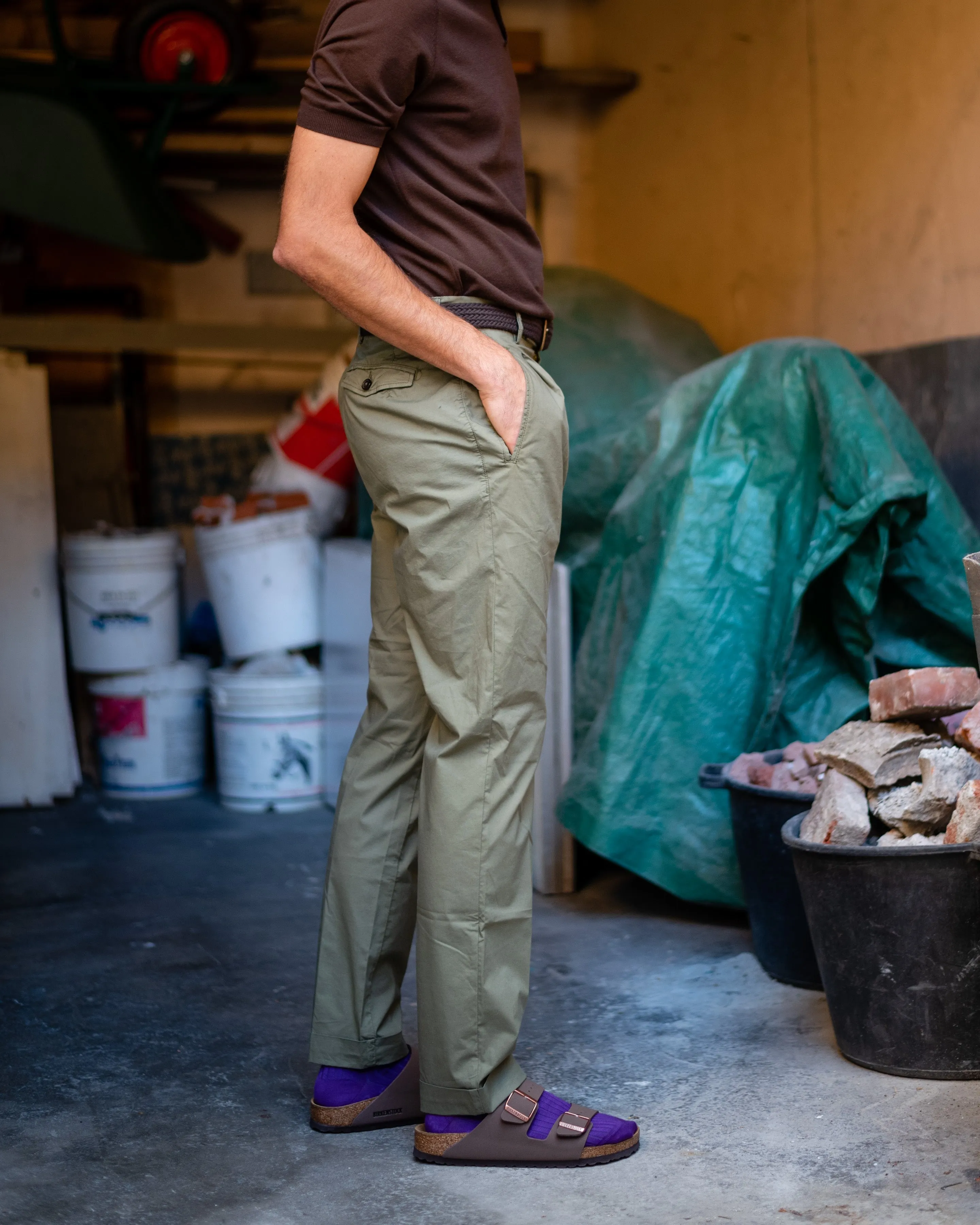 FRESH Cotton Lyocell One-Pleat Chino Pants In Military Green