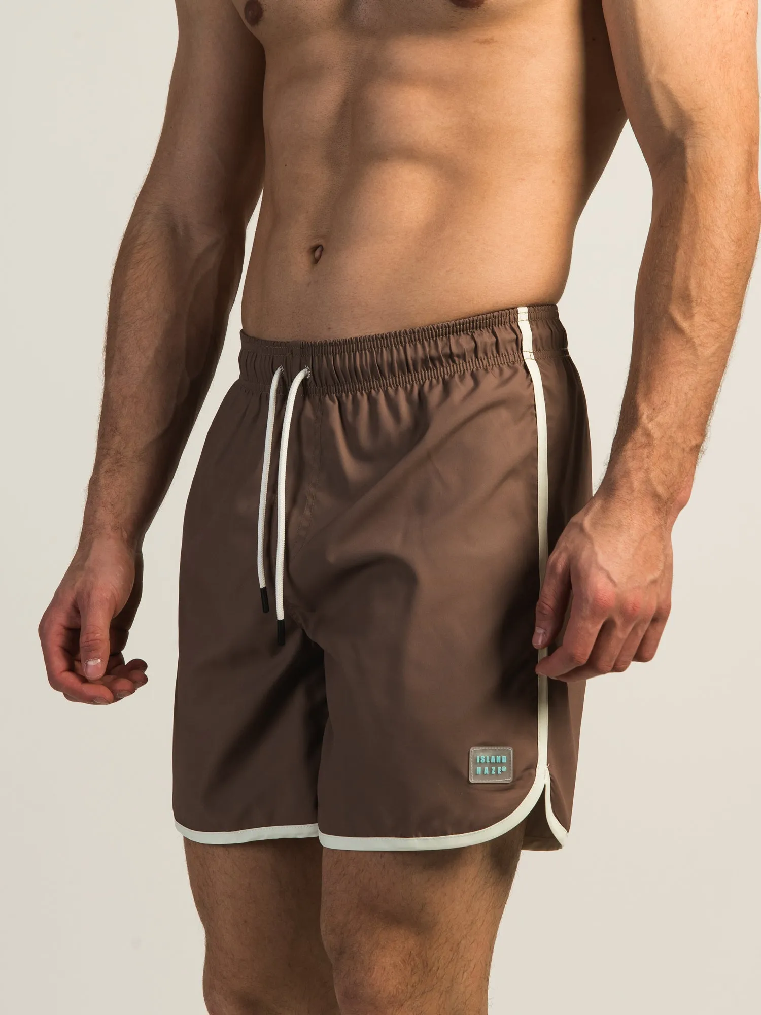 ISLAND HAZE 7 SCALLOP SHORT