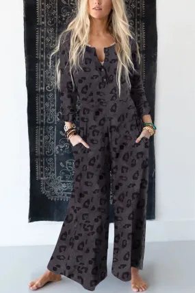 Jumpsuit mit weitem Bein und Leopardenmuster und Knöpfen