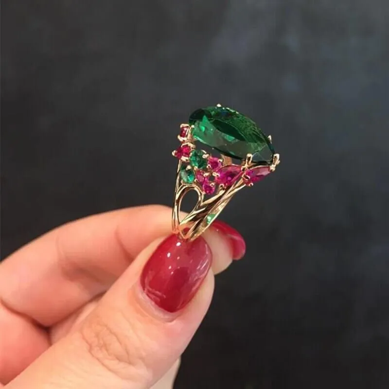 Oval Emerald Flower Resizable Cocktail Ring