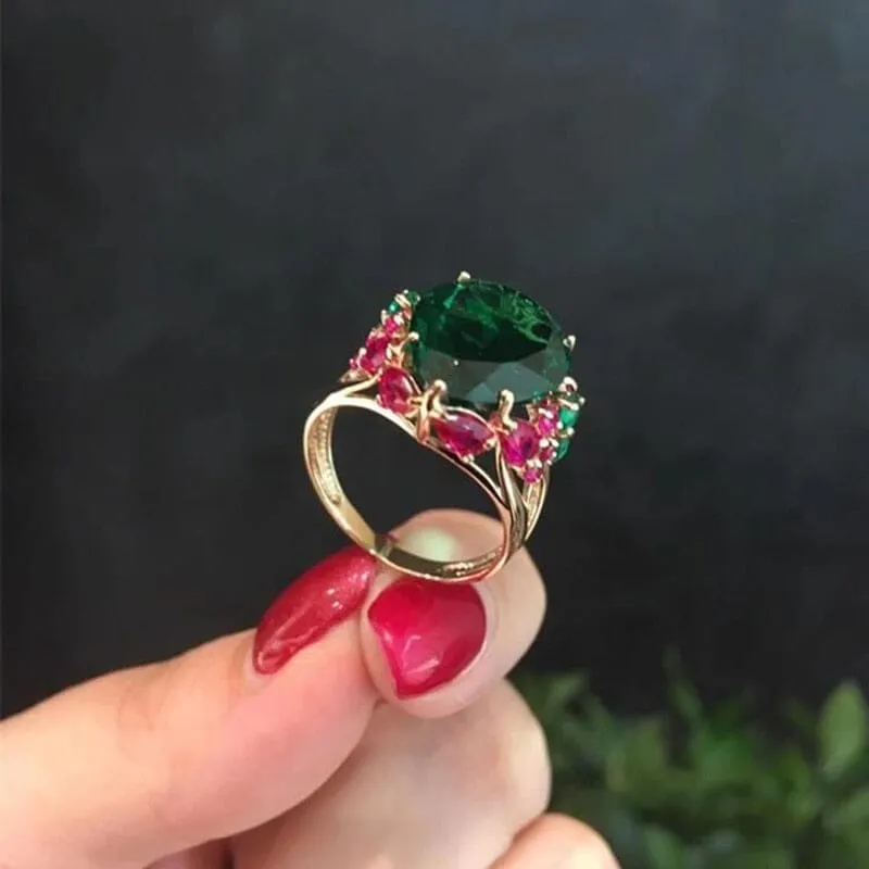 Oval Emerald Flower Resizable Cocktail Ring