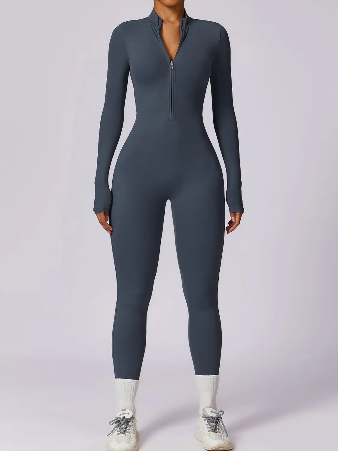 Sunset and Swim – Langärmliger Jumpsuit mit Stehkragen und Reißverschluss