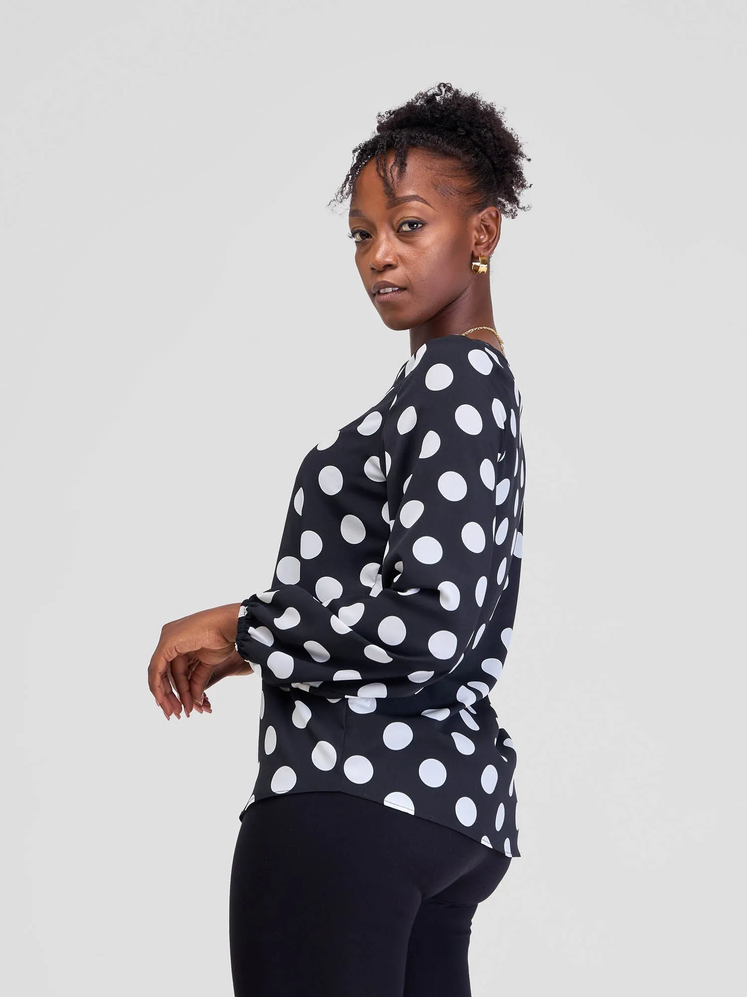 Vivo Basic Long Sleeved Bishop Top - Black Polka